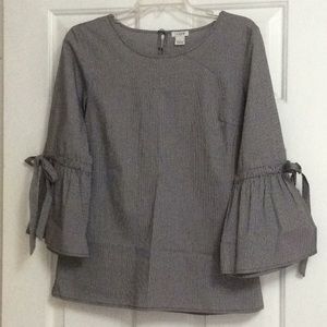 Closing closet 1/1/2020. All sales are final.